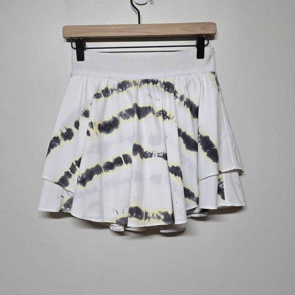Lululemon Court Rival High-Rise Tennis Skirt in Transverse Yellow Multi Sz 6‎